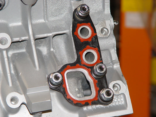 Engine Oil Cooler / Filter Mounting Stud Kit